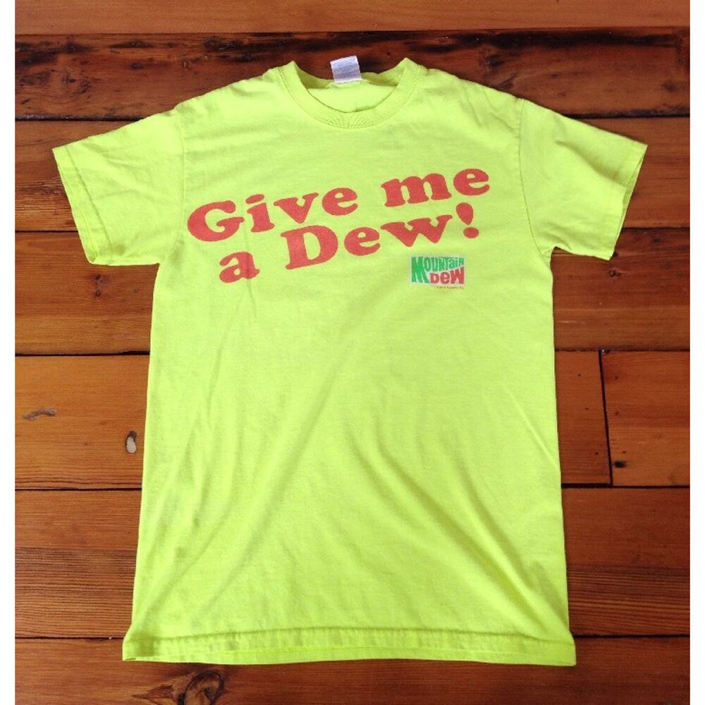 Gildan Ultra Give Me Mountain Dew Safety Yellow Neon Cotton Blend T-shirt S 35"